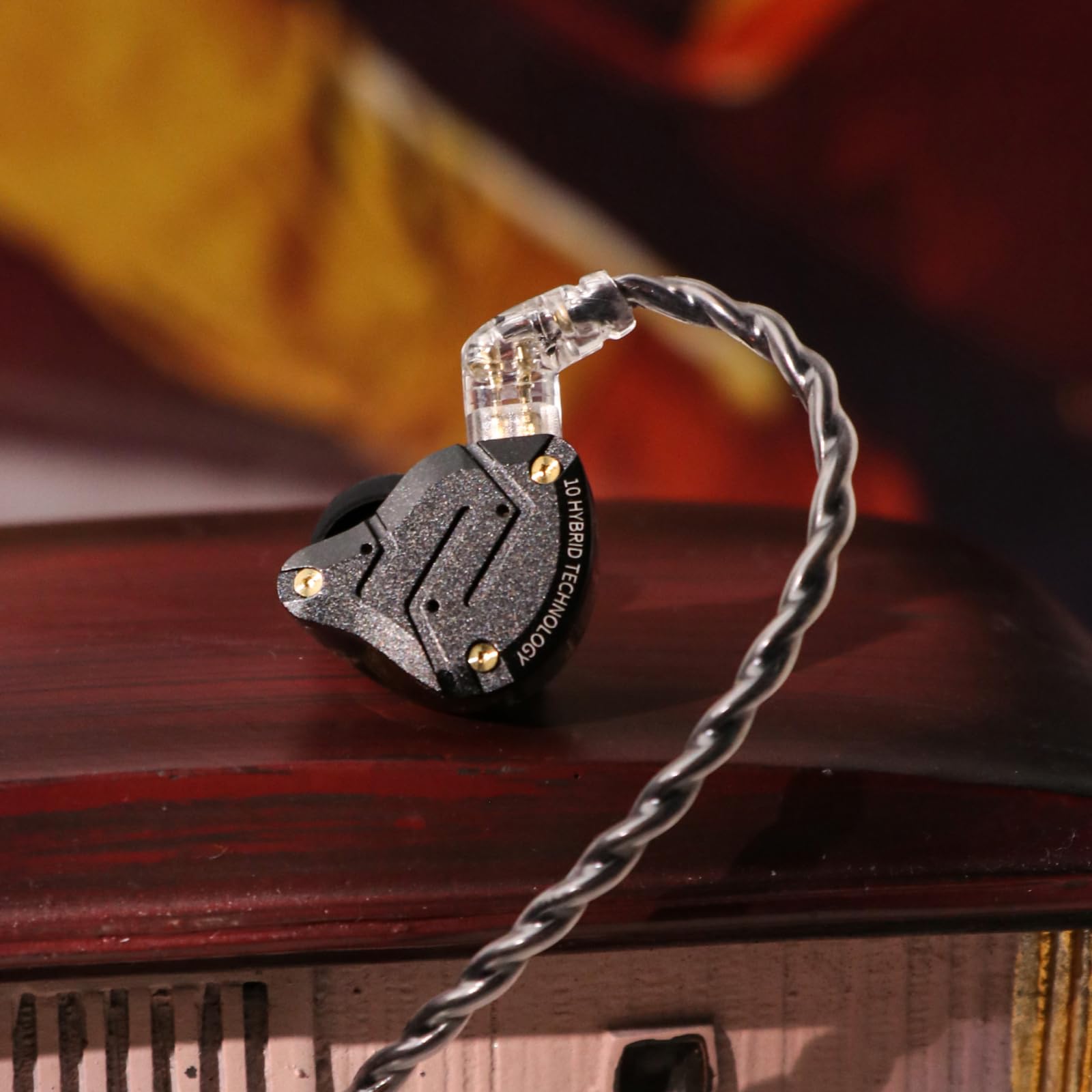 لينسول KZ ZS10 Pro، سماعات أذن داخلية مزودة بـ 4 محركات BA و1 محرك DD، سماعات سلكية هاي فاي، سماعات ألعاب، سماعات IEM هجينة مع لوحة وجه من الفولاذ المقاوم للصدأ، كابل قابل للفصل للموسيقيين (بدون ميكروفون، أسود)